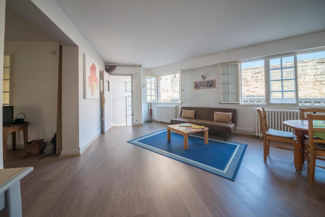 APPARTEMENT DE CHARME - VUE SUR REMPARTS - 2 PERSONNES - WiFI GRATUIT Avignon Exterior foto