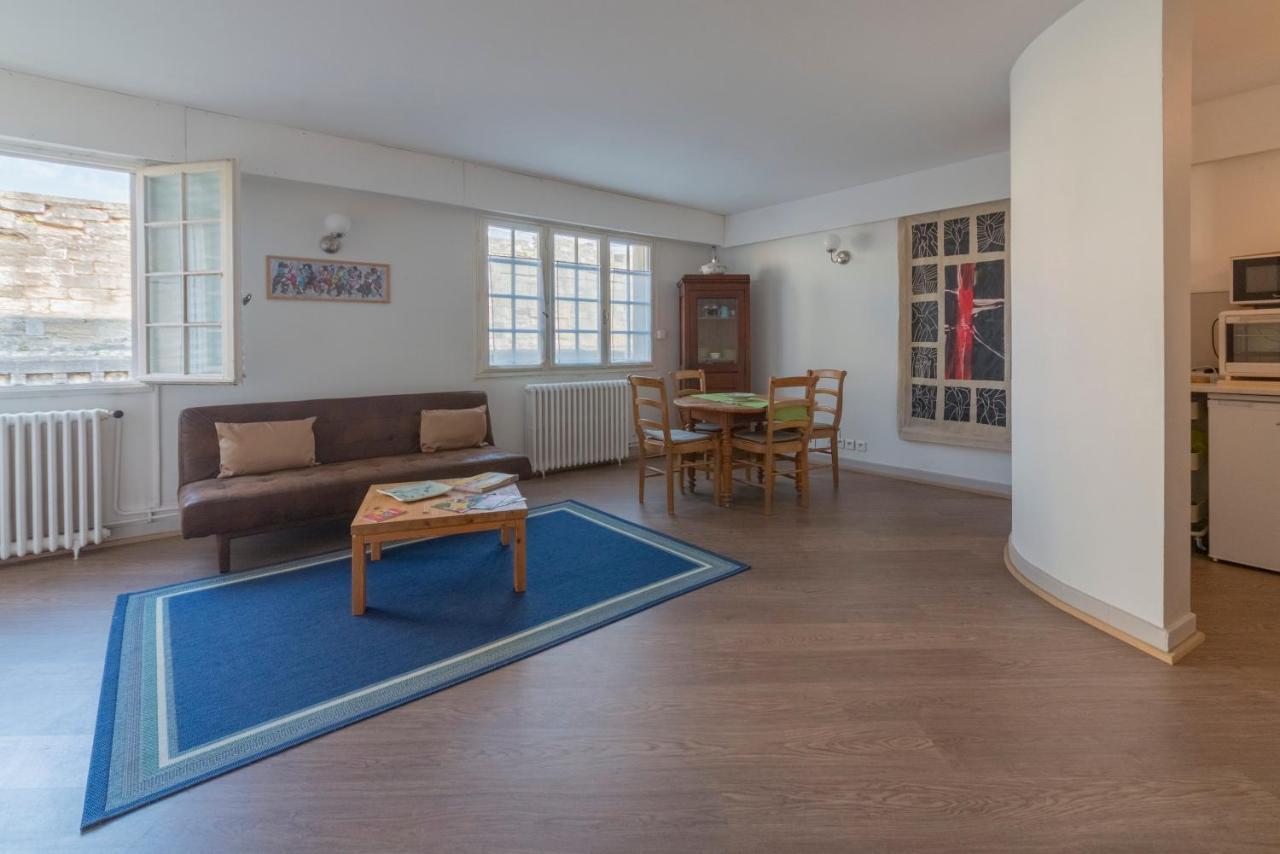 APPARTEMENT DE CHARME - VUE SUR REMPARTS - 2 PERSONNES - WiFI GRATUIT Avignon Exterior foto