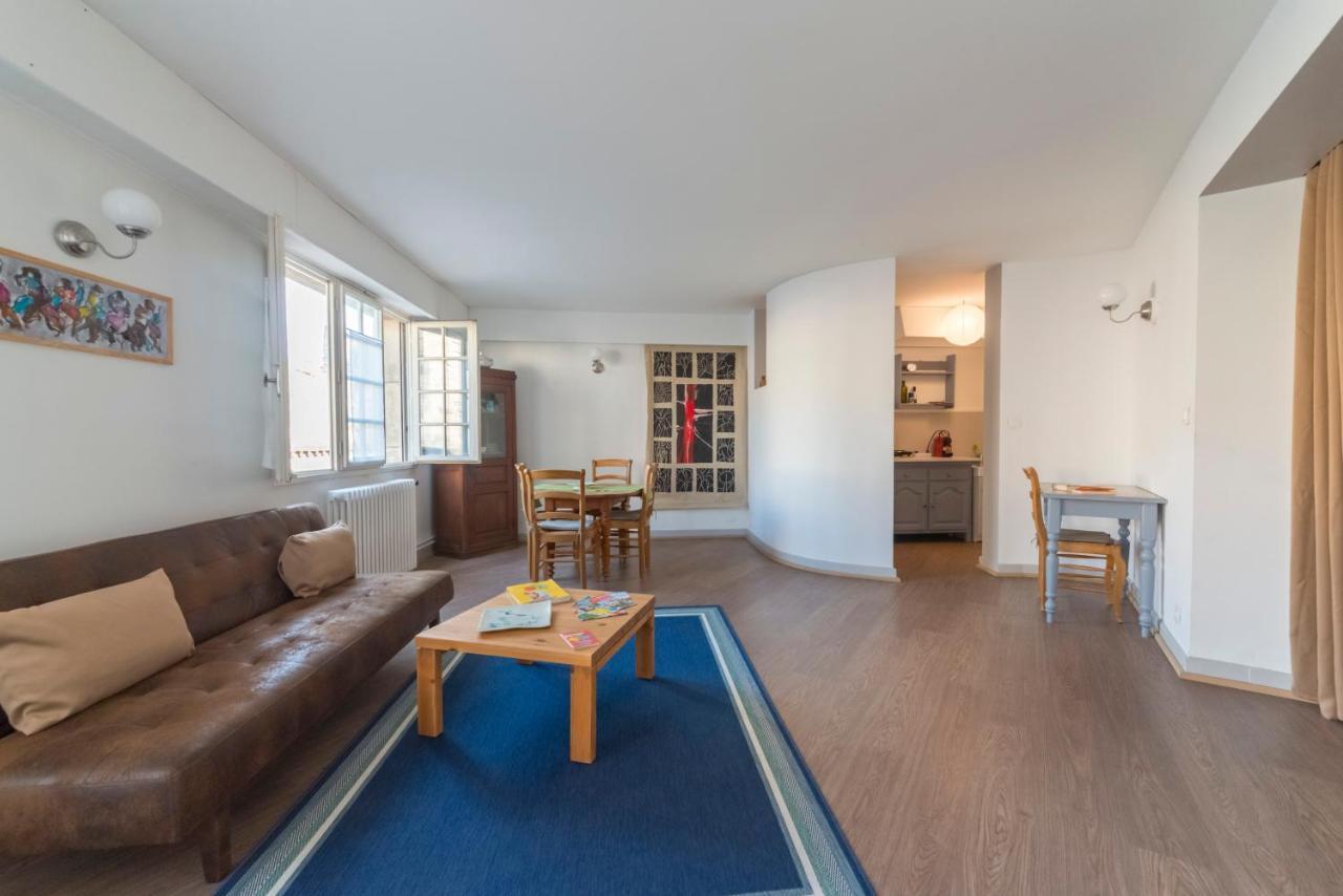 APPARTEMENT DE CHARME - VUE SUR REMPARTS - 2 PERSONNES - WiFI GRATUIT Avignon Exterior foto